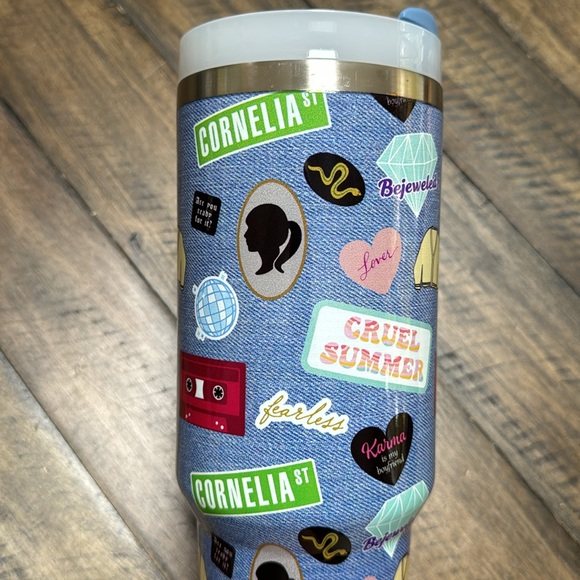 Taylor Swift 40 oz Water Cup Tumbler Bottle - Picture 5 of 6